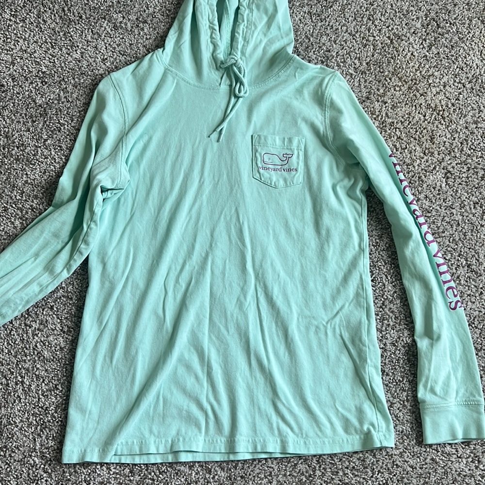 Vineyard vines tshirt hoodie